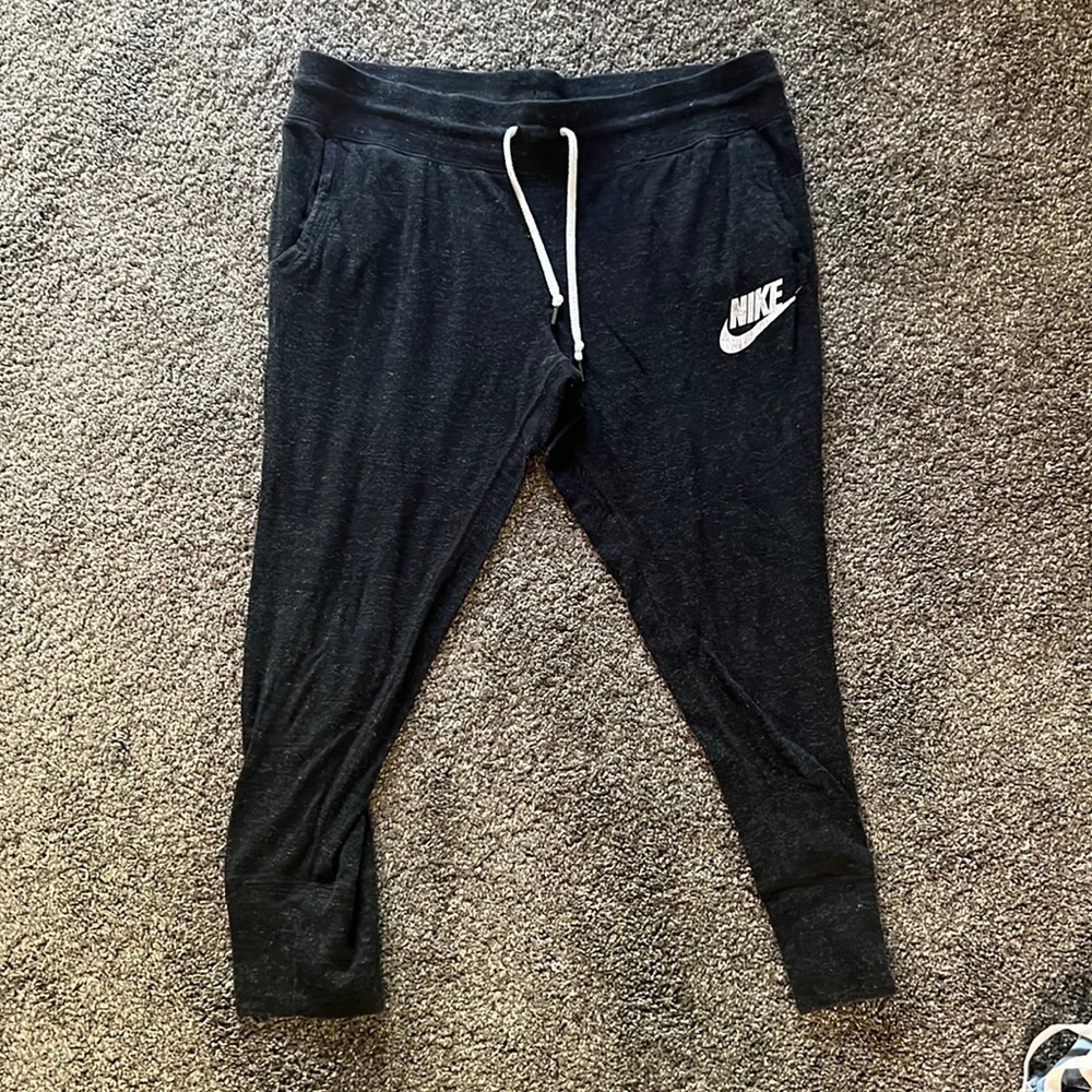 Nike capris